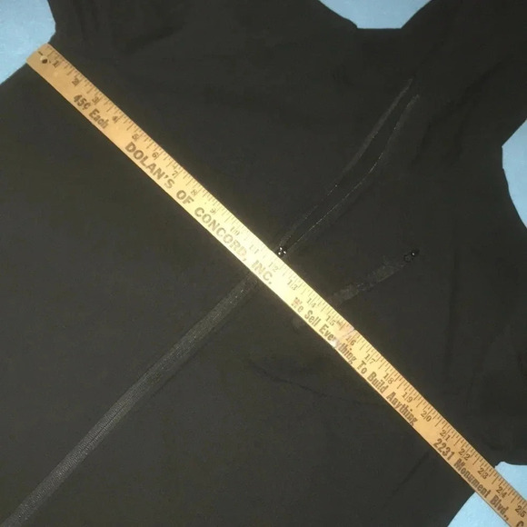 ELEMENTS Pro Series full zip, attached hood, velcro adjustable at wrists… - Picture 8 of 9